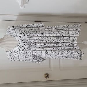 Stelen, Size M White with Black Spotted Pattern Tiered, Ruffled V Neck Dress